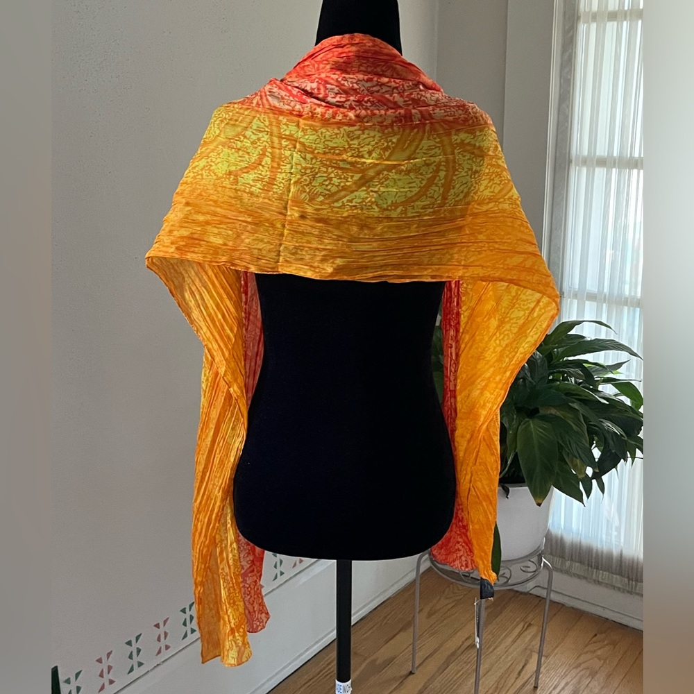 Envision Studio Scarf - Picture 2 of 6
